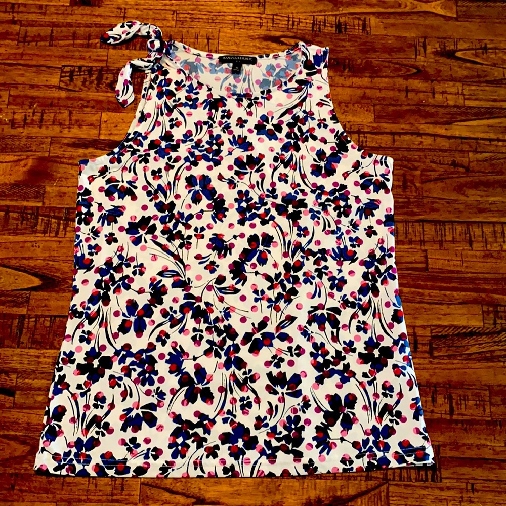 BANANA REPUBLIC sleeveless blouse size M